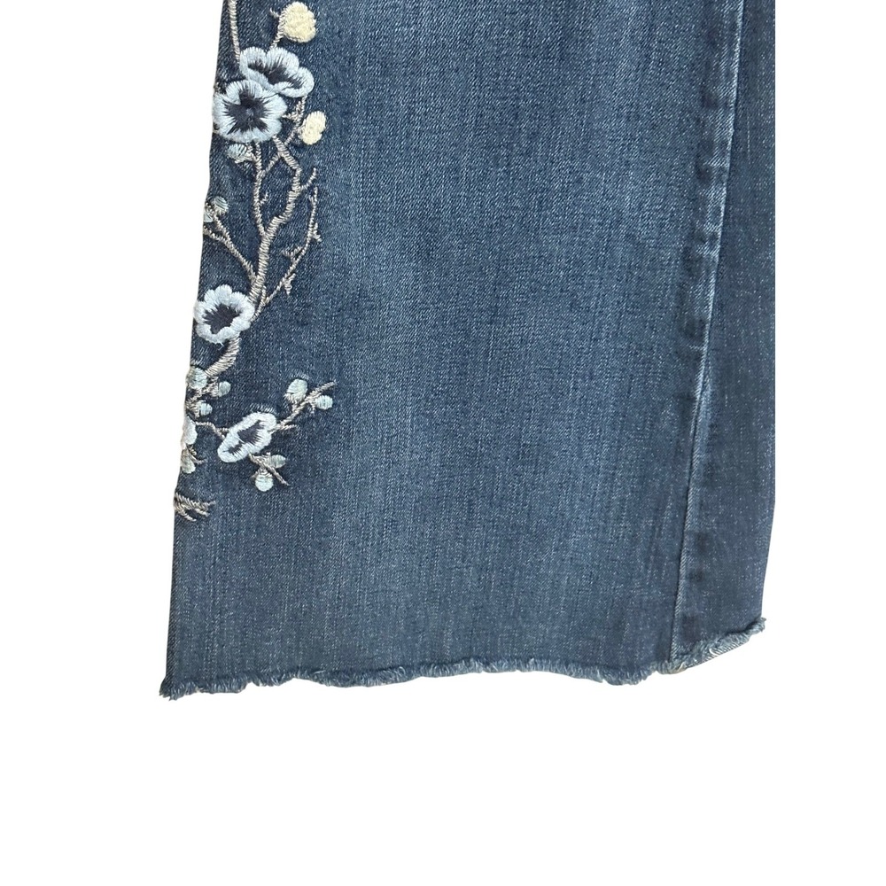 Driftwood Isabel Embroidered Flare Jeans Medium Wash Denim Floral Bird 28 - Picture 4 of 8